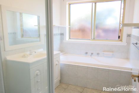Property photo of 6 Taylors Court Caroline Springs VIC 3023
