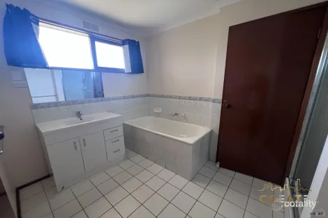 Property photo of 90 Denton Avenue St Albans VIC 3021