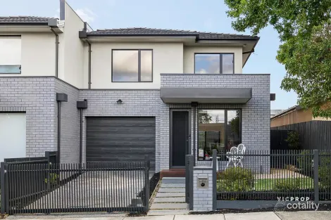 Property photo of 4 Sharon Street Doncaster VIC 3108