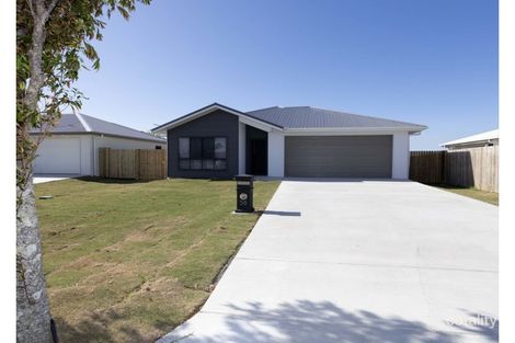 56 MORETON DR, RURAL VIEW, QLD 4740