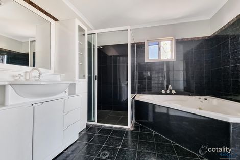 Property photo of 15 Emmalyn Close Soldiers Hill QLD 4825