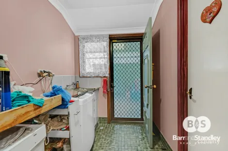 Property photo of 9 Collinsville Way Usher WA 6230