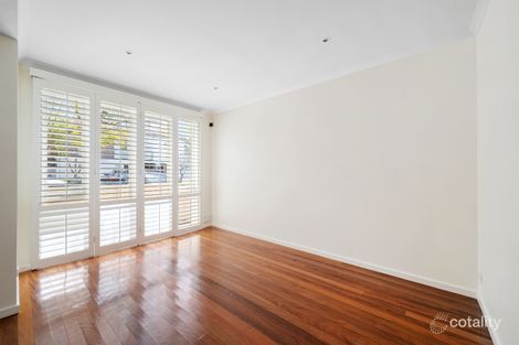 Property photo of 143 Napier Street South Melbourne VIC 3205