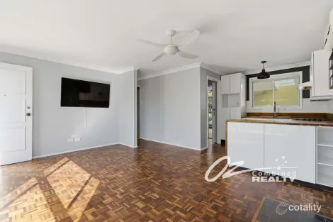 Property photo of 96 Waratah Crescent Sanctuary Point NSW 2540