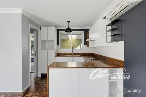 Property photo of 96 Waratah Crescent Sanctuary Point NSW 2540