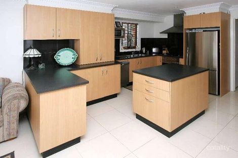 Property photo of 2 Langvale Court Mill Park VIC 3082