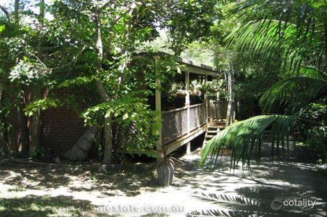 Property photo of 19 Fishermans Drive Emerald Beach NSW 2456