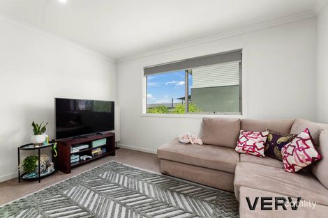 Property photo of 2/2 Clare Burton Crescent Franklin ACT 2913