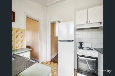 2/41 Rosemont St, West Wollongong, NSW 2500