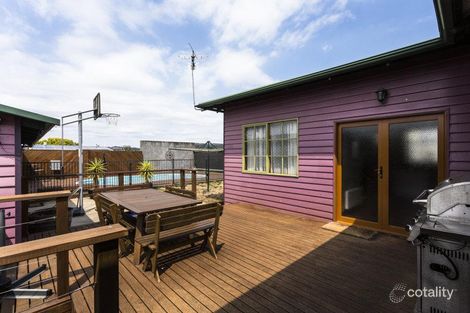 Property photo of 11 Hilltop Avenue Devonport TAS 7310
