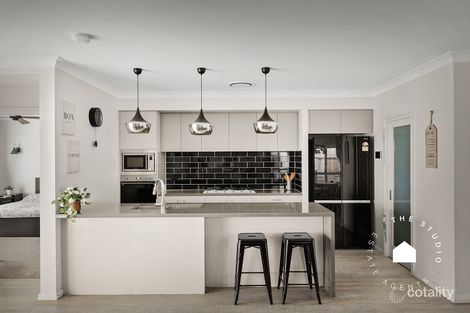 Property photo of 16 Epsilon Street Box Hill NSW 2765