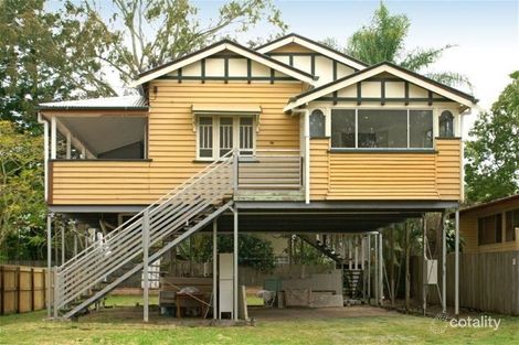 54 William Pde, Fairfield, QLD 4103