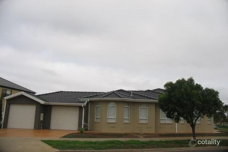 Property photo of 2 Rangeview Street Cairnlea VIC 3023