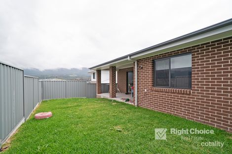 Property photo of 27 Mapleton Terrace Stream Hill NSW 2526