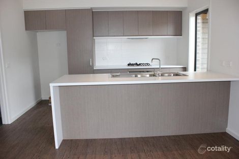 Property photo of 11 Valley Park Boulevard Westmeadows VIC 3049