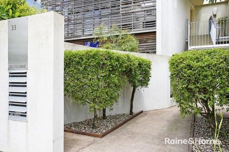 Property photo of 2/33 Clarence Road Indooroopilly QLD 4068