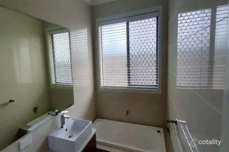 Property photo of 17 Meredith Street Eight Mile Plains QLD 4113