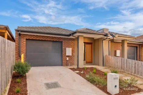 Property photo of 5 Jammon Close Hampton Park VIC 3976