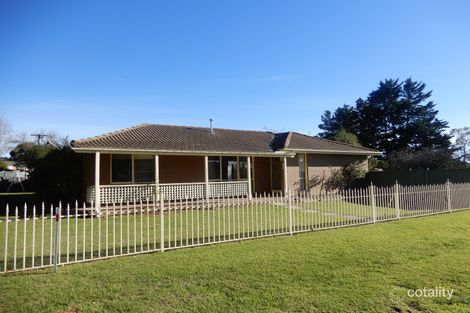 2 Hair Ct, Beaconsfield, VIC 3807