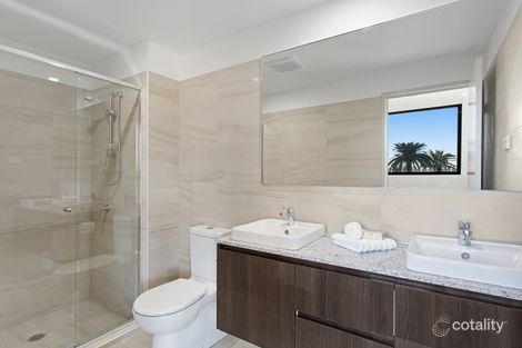 212/8 Hunt St, Hamilton, QLD 4007