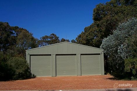 32 Fern Rd, Eagle Bay, WA 6281