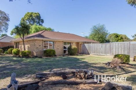 Property photo of 28 Endeavour Drive Cranbourne North VIC 3977