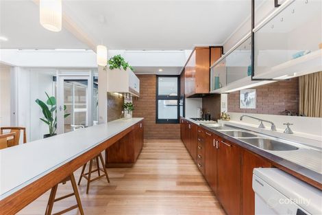 Property photo of 16 Kirriemuir Street Hamlyn Heights VIC 3215