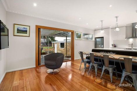 Property photo of 31 Wendora Street Strathmore VIC 3041