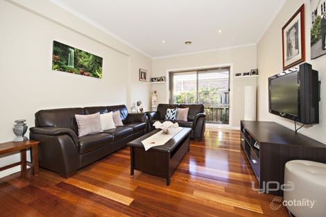 Property photo of 18 Birrali Way South Morang VIC 3752