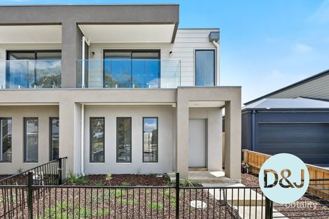 60 Armidale Dr, Pakenham, VIC 3810