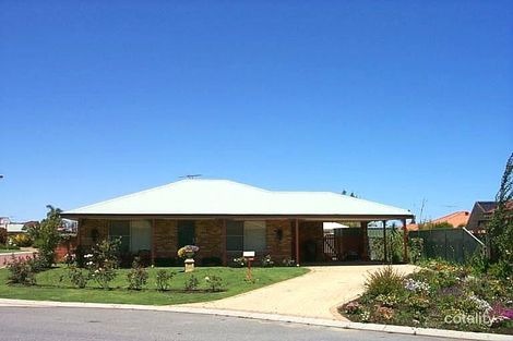 26 Camelot Gr, Carramar, WA 6031