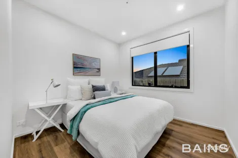 Property photo of 11 Lowe Drive Doreen VIC 3754