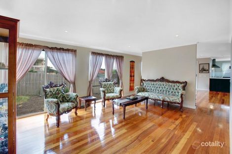 Property photo of 5 Acorn Grove Mooroolbark VIC 3138