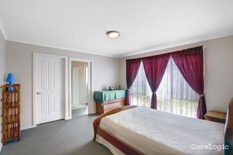 Property photo of 5 Acorn Grove Mooroolbark VIC 3138