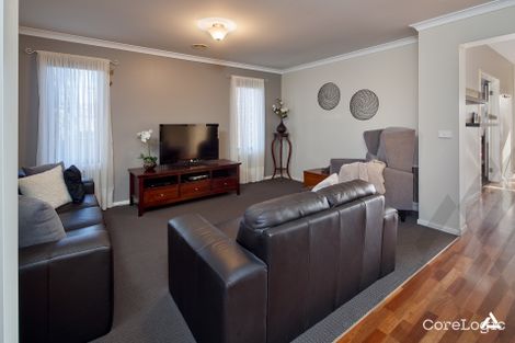 Property photo of 71 Cook Street Drouin VIC 3818