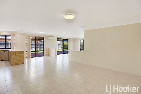 Property photo of 19 Lutea Road Halls Head WA 6210