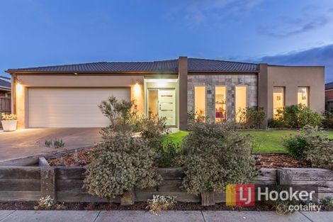 Property photo of 7 Ogle Way Cranbourne North VIC 3977