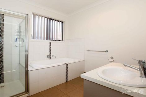 Property photo of 4 Gale Avenue Tarneit VIC 3029