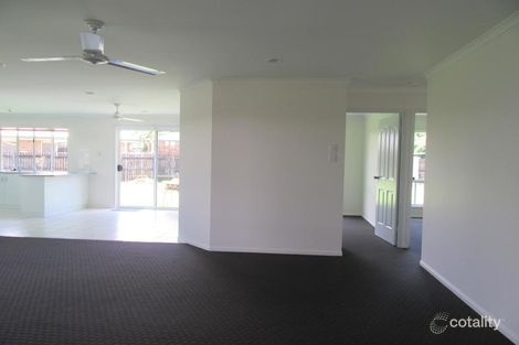 Property photo of 4 Daniel Court Ooralea QLD 4740
