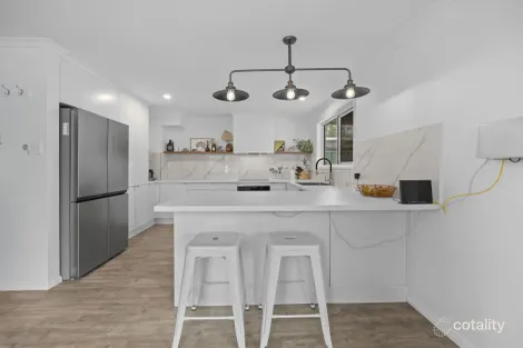 Property photo of 12 Leuneah Lane Karana Downs QLD 4306