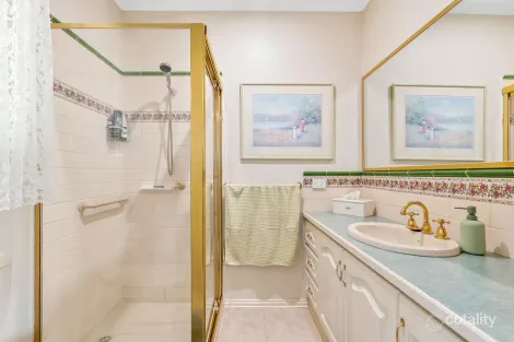 Property photo of 5 Carbine Court New Gisborne VIC 3438