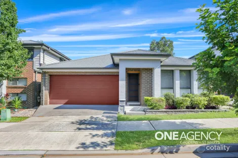 33 Barrow Cct, Jordan Springs, NSW 2747