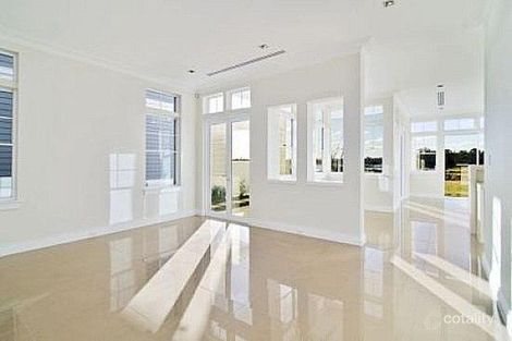 Property photo of 105 Peninsula Drive Breakfast Point NSW 2137
