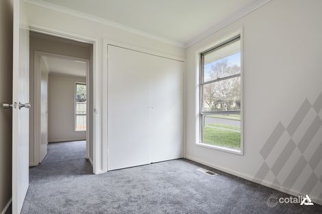 Property photo of 14 Lawson Crescent Warragul VIC 3820