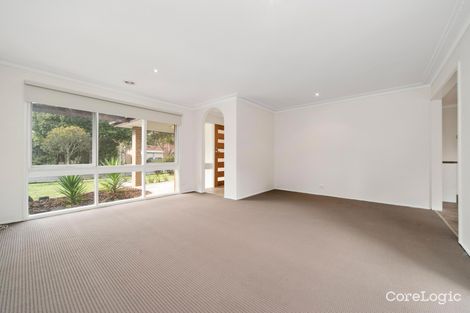 Property photo of 10 Inglenook Crescent Frankston VIC 3199