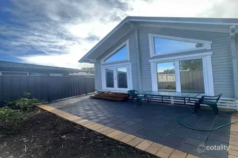Property photo of 10 Becket Court Camillo WA 6111