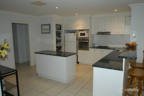 Property photo of 41 Brooklyn Drive Bourkelands NSW 2650