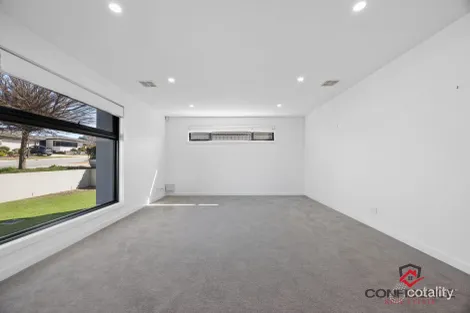 Property photo of 7 Willesee Rise Coombs ACT 2611