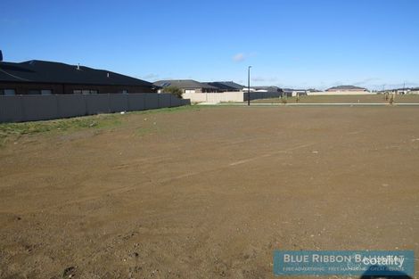 26 Parkland Dr, Winter Valley, VIC 3358