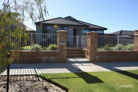 22 Strathmerton Rd, Banksia Grove, WA 6031